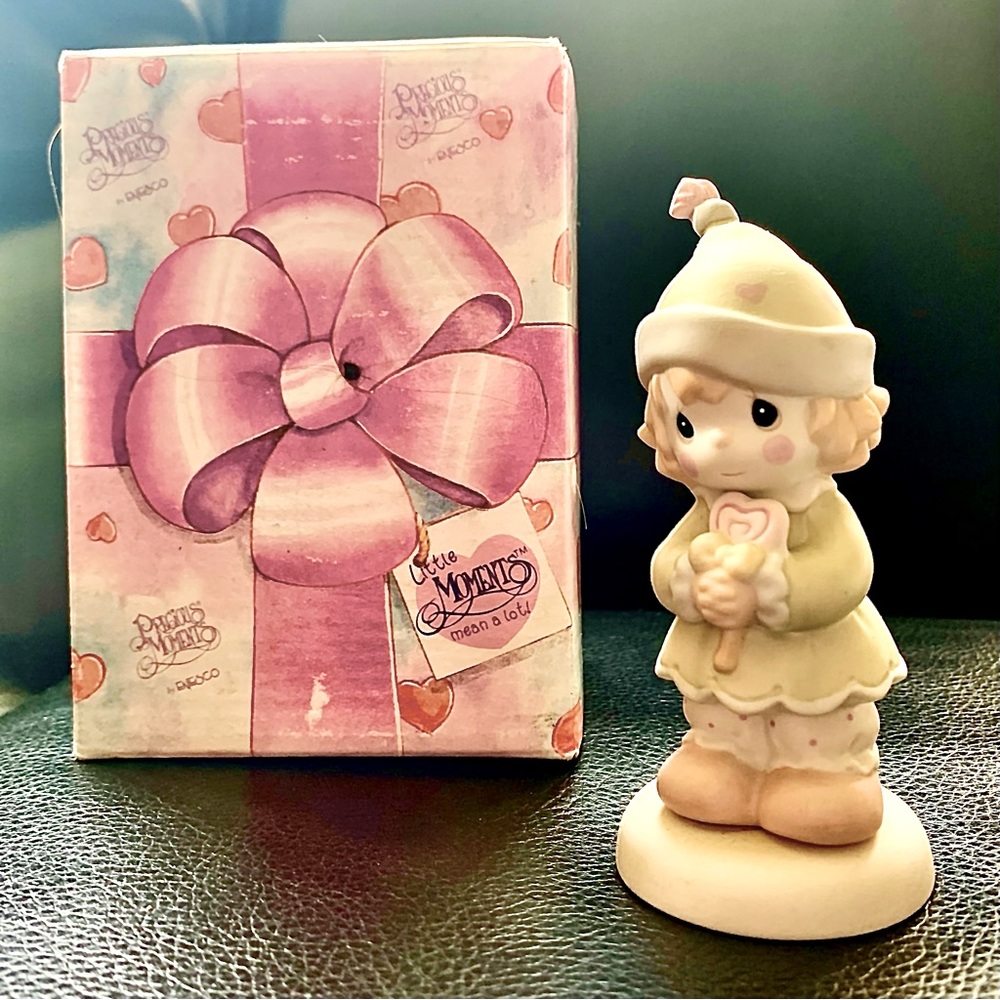 Precious Moments Figurine | You Make the World a Better Place | NIB